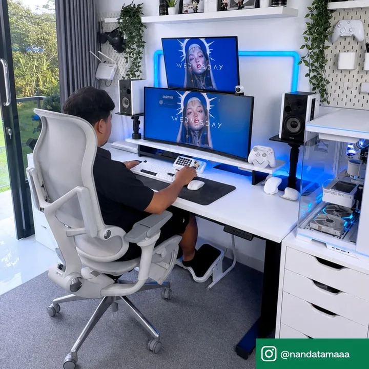 Setup meja kerja Nandatama