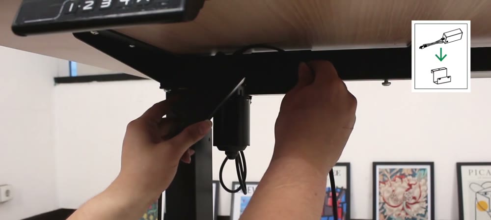 Langkah 13: Gantung power supply